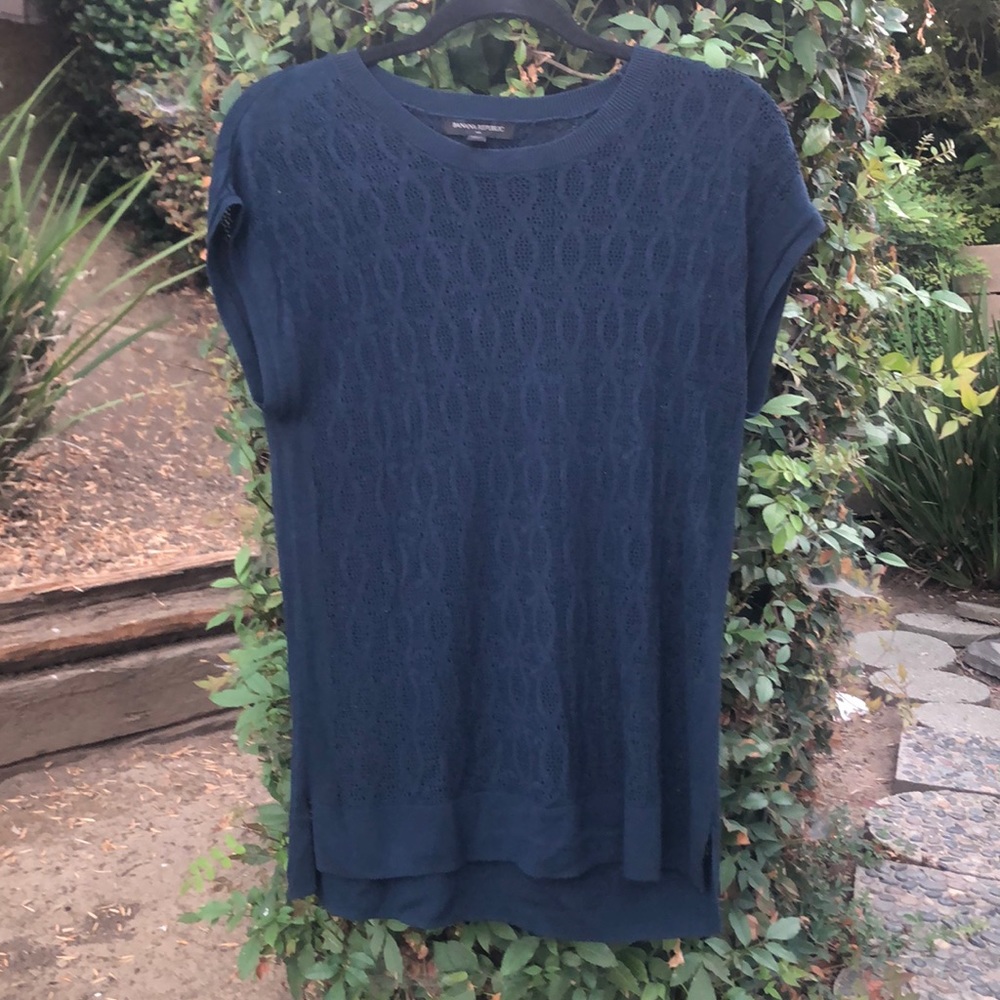 Versatile Large BananaRepublic Top